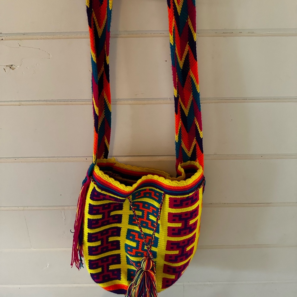 100% authentic Colombian Wayuu Mochilla Multicolor Crossbody Bag